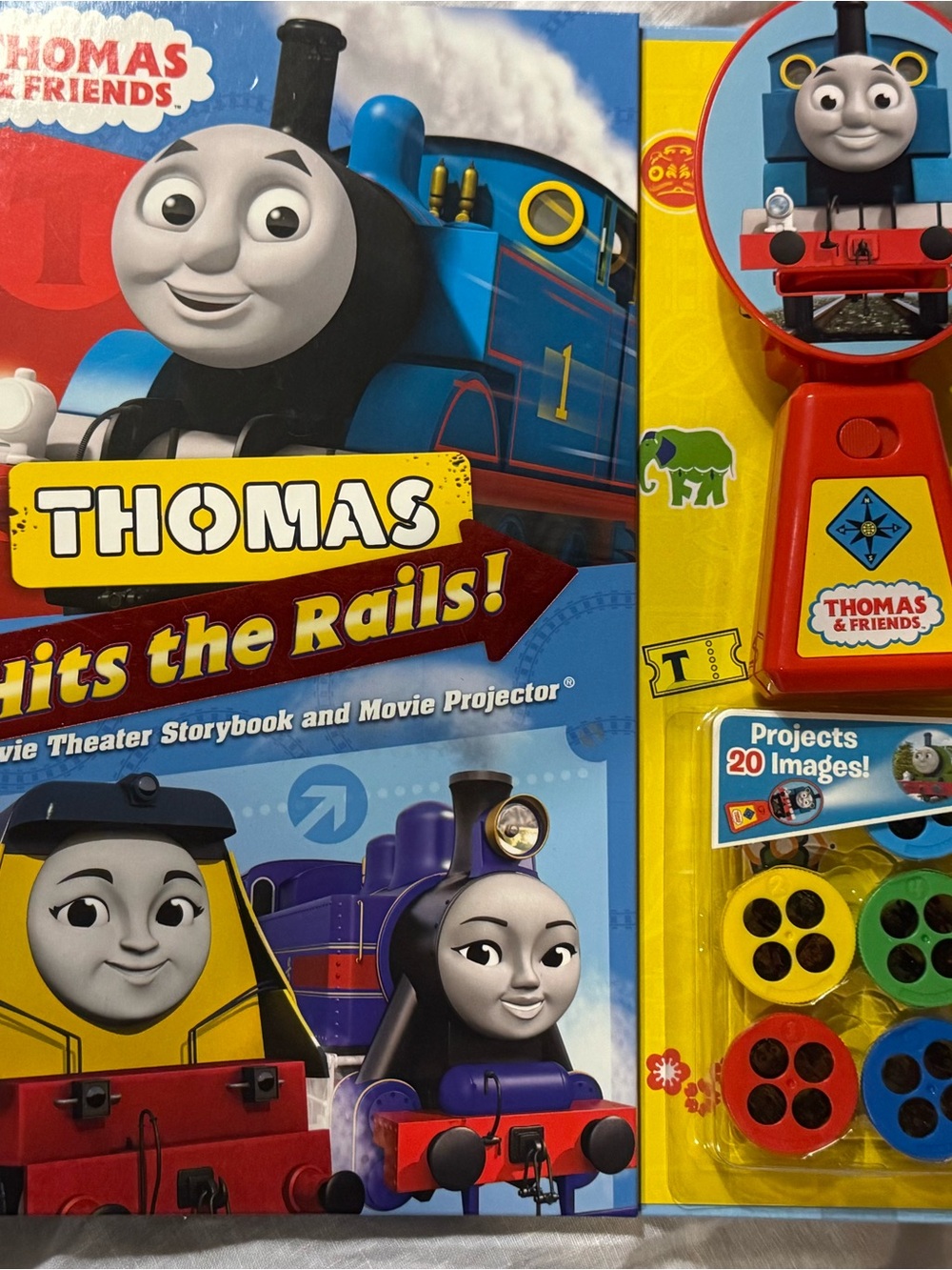 Thomas & Friends Kids Movie Theater Storybook & Projector - Blue/Red/Yellow